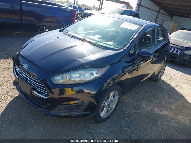 Ford FIESTA SE 2018 3FADP4EJ1JM117497 Image 2