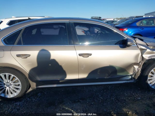 1VWBS7A39GC018135 Volkswagen Passat 1.8t Se