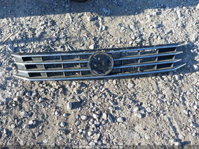 1VWBS7A39GC018135 Volkswagen Passat 1.8t Se