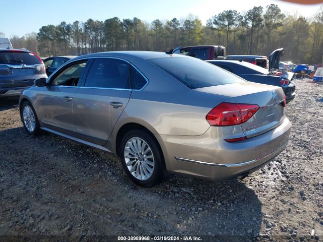 1VWBS7A39GC018135 Volkswagen Passat 1.8t Se