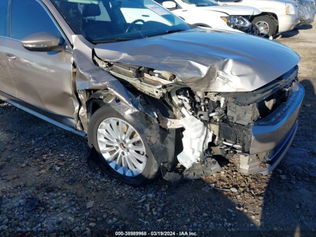 1VWBS7A39GC018135 Volkswagen Passat 1.8t Se