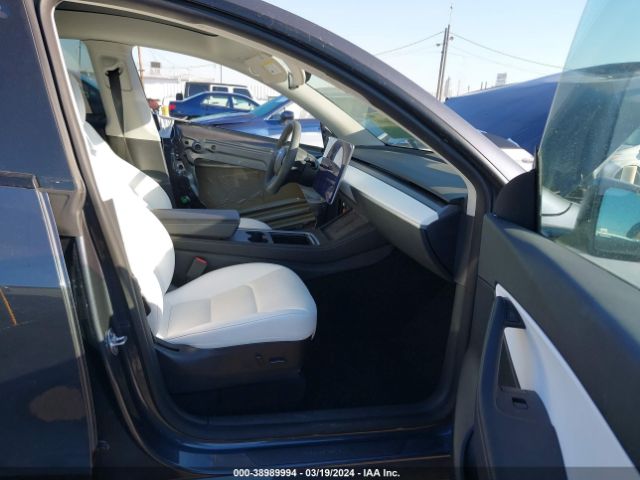 7SAYGDEE3NF409650 Tesla Model Y Long Range Dual Motor All-wheel Drive