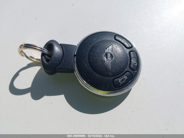 2011 MINI COOPER S WMWSV3C5XBTY13640 Photo 10