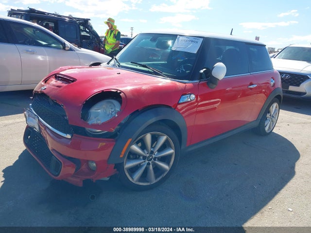 2011 MINI COOPER S WMWSV3C5XBTY13640 Photo 1