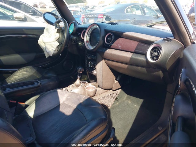 2011 MINI COOPER S WMWSV3C5XBTY13640 Photo 4