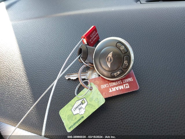 2010 MINI COOPER S WMWMF7C52ATZ34643 Photo 10