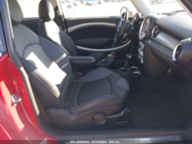 2010 MINI COOPER S WMWMF7C52ATZ34643 Photo 4