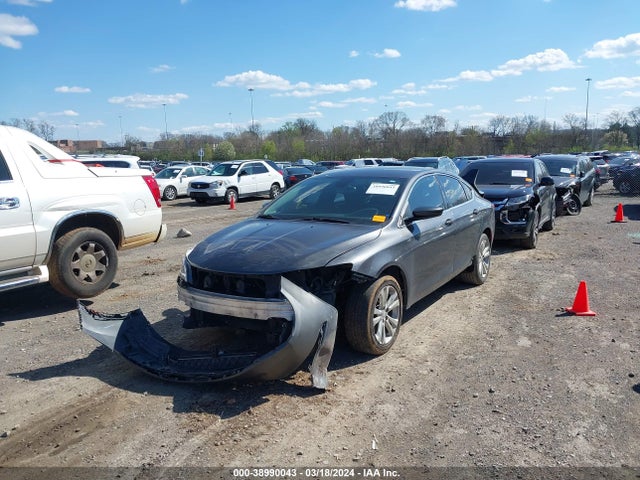 Chrysler 200 Limited 2015 1C3CCCAB0FN675241 Image 2