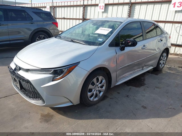 Toyota COROLLA LE 2020 5YFEPRAE2LP100479 Image 2
