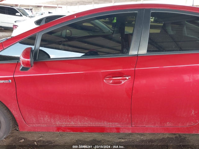 Toyota Prius Three 2014 JTDKN3DU9E1749163 Image 14