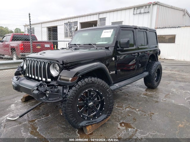 1C4HJXEN3JW189433 Jeep Wrangler Unlimited Sahara 4x4