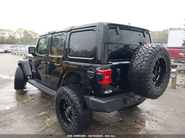 1C4HJXEN3JW189433 Jeep Wrangler Unlimited Sahara 4x4