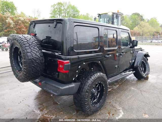 1C4HJXEN3JW189433 Jeep Wrangler Unlimited Sahara 4x4