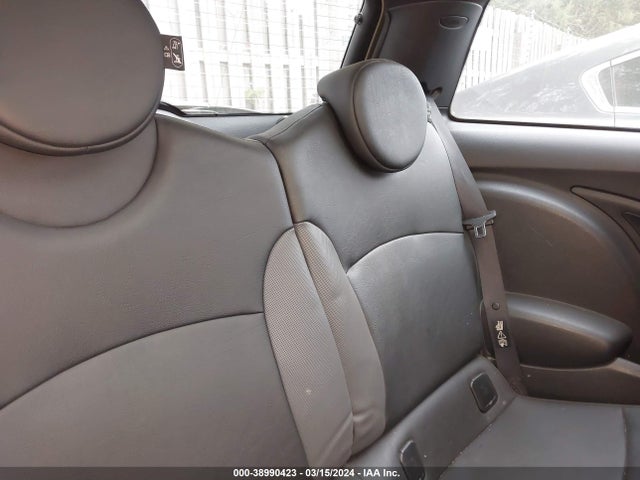 2010 MINI COOPER WMWMF3C56ATZ22892 Photo 7