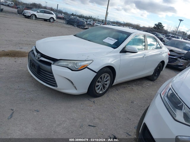 Toyota CAMRY LE 2015 4T4BF1FKXFR474854 Image 2