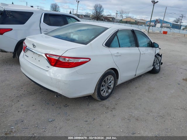 Toyota CAMRY LE 2015 4T4BF1FKXFR474854 Image 4