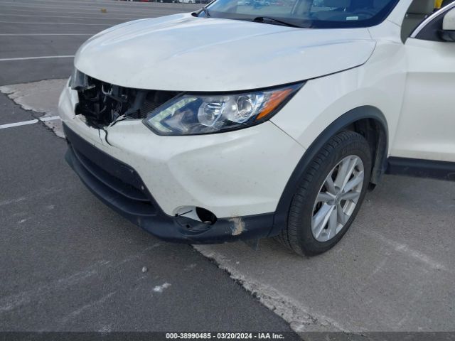JN1BJ1CR5JW269019 Nissan Rogue Sport Sv