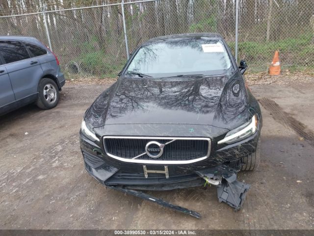 7JR102FK6KG013548 Volvo S60 T5 Momentum