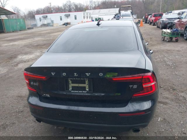 7JR102FK6KG013548 Volvo S60 T5 Momentum