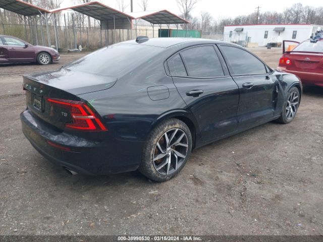 7JR102FK6KG013548 Volvo S60 T5 Momentum