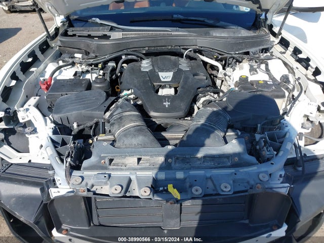 ZN661XUS9HX225806 Maserati Levante