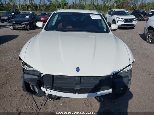 ZN661XUS9HX225806 Maserati Levante