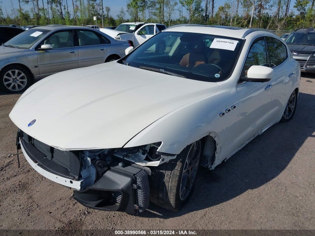 ZN661XUS9HX225806 Maserati Levante