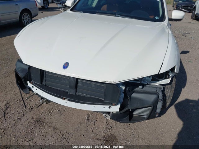 ZN661XUS9HX225806 Maserati Levante
