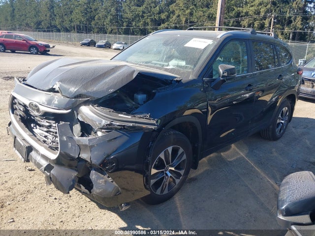 Toyota Highlander Xle 2023 5TDKDRBH7PS026462 Image 2