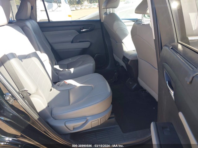 Toyota Highlander Xle 2023 5TDKDRBH7PS026462 Image 8
