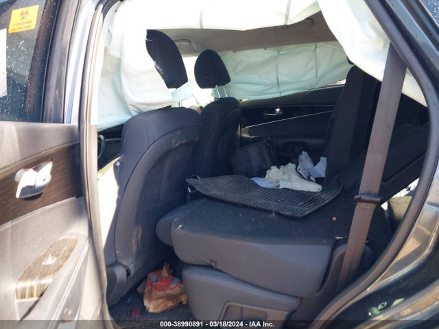 KIA Sorento 3.3l S 2019 5XYPG4A50KG602132 Image 8
