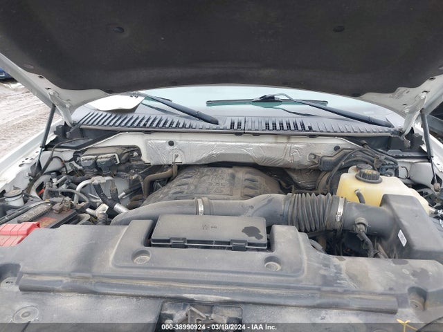 Ford Expedition Platinum 2015 1FMJU1MT8FEF01096 Image 10