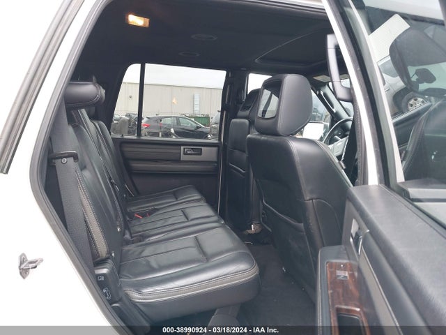 Ford Expedition Platinum 2015 1FMJU1MT8FEF01096 Image 8