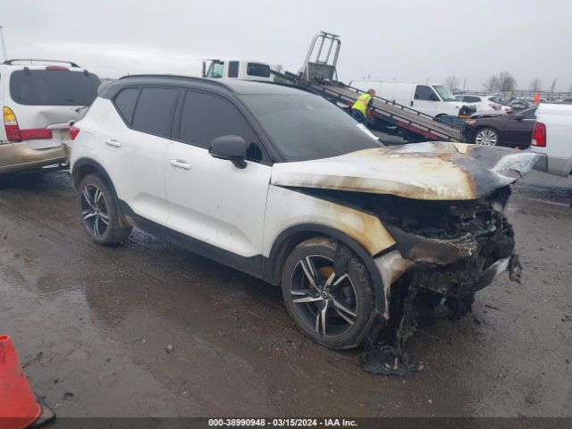 Auction sale of the 2019 Volvo Xc40 T5 R-design, vin: YV4162UM2K2149235, lot number: 38990948