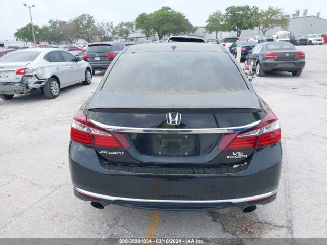 1HGCR3F94HA022598 Honda Accord Touring V6