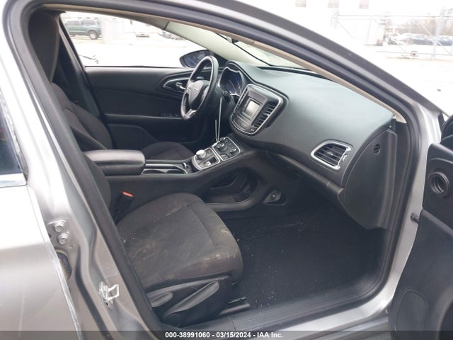 Chrysler 200 Limited 2015 1C3CCCAB3FN698030 Image 5