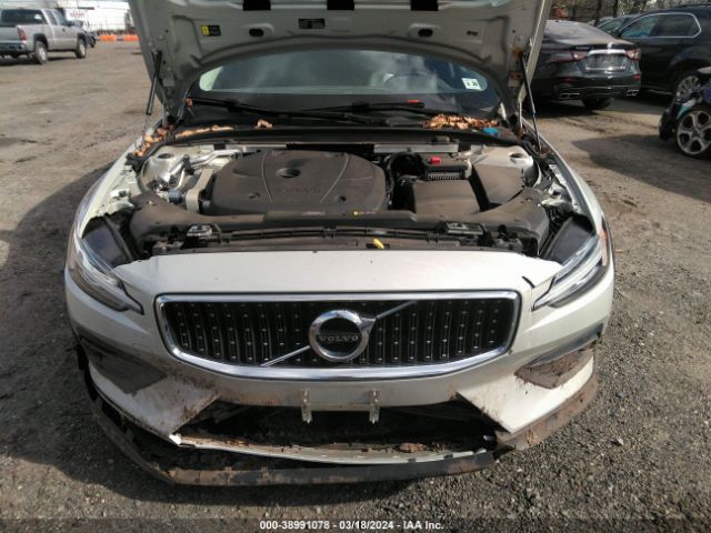 YV4102WK0M1072080 Volvo V60 Cross Country T5