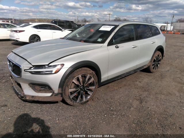 YV4102WK0M1072080 Volvo V60 Cross Country T5