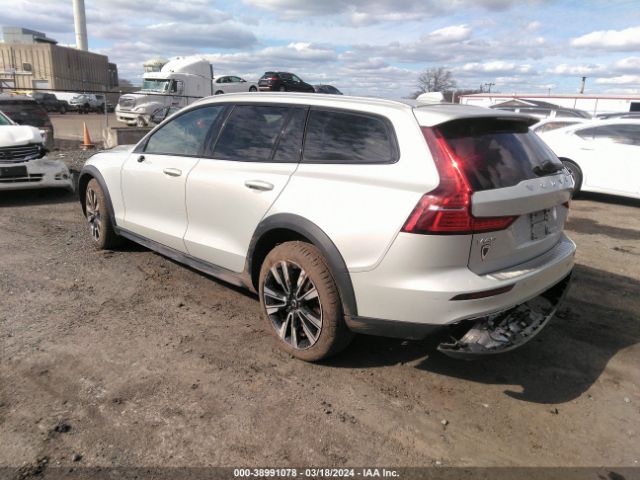 YV4102WK0M1072080 Volvo V60 Cross Country T5