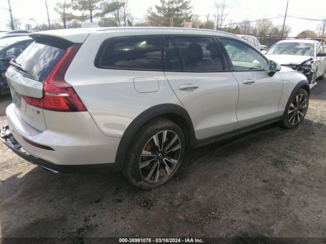 YV4102WK0M1072080 Volvo V60 Cross Country T5