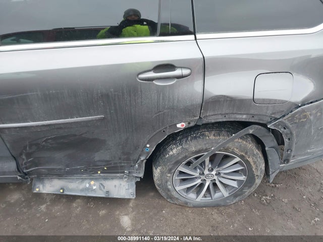 Toyota Highlander Xle 2017 5TDJZRFH3HS376759 Image 6