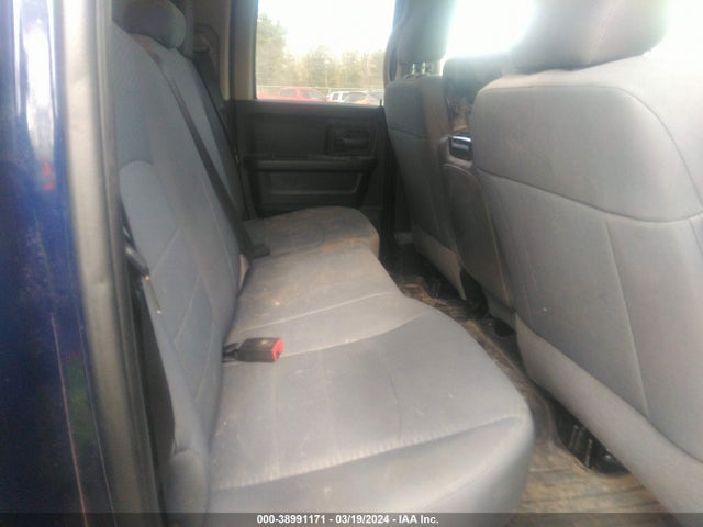 RAM 1500 Express Quad Cab 4x4 6'4 Box 2018 1C6RR7FT8JS135926 Image 8