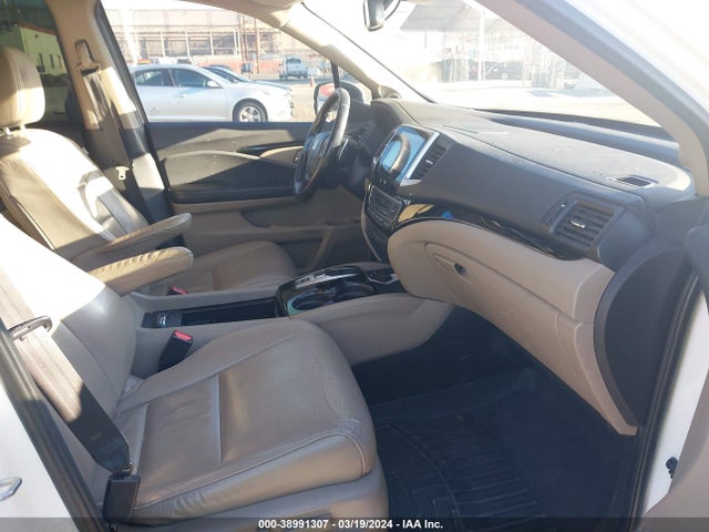 Honda Pilot Touring 2016 5FNYF6H95GB049035 Image 5