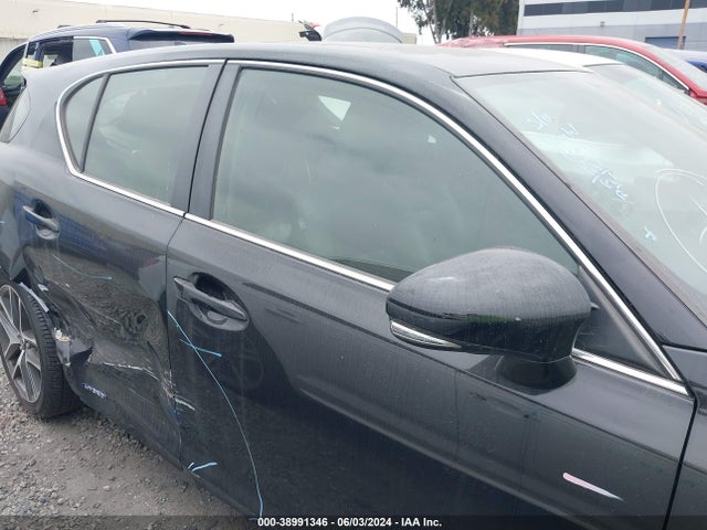 JTHKD5BH9F2233383 Lexus CT 200H