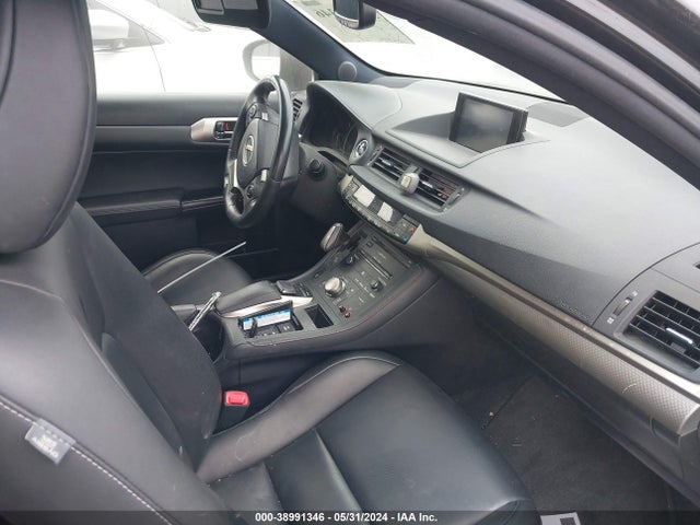 JTHKD5BH9F2233383 Lexus CT 200H