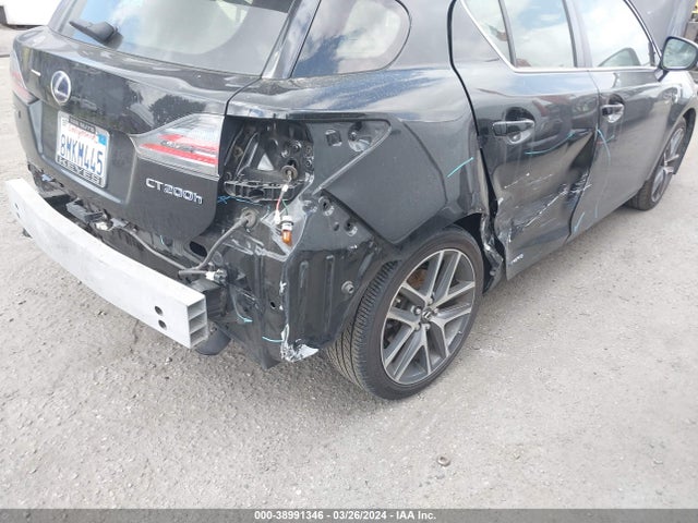 JTHKD5BH9F2233383 Lexus CT 200H