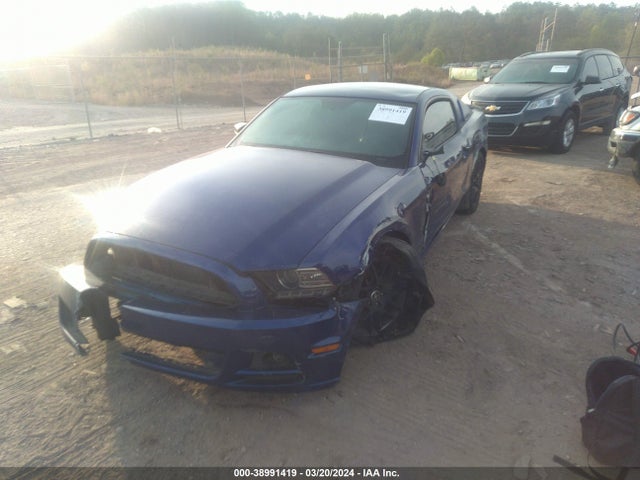 Ford Mustang V6 2014 1ZVBP8AM6E5314893 Image 2