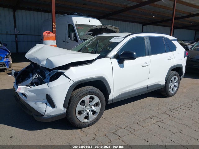 Toyota RAV4 LE 2020 2T3H1RFVXLW079653 Image 2