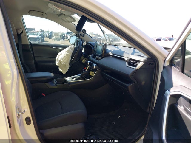 Toyota RAV4 LE 2020 2T3H1RFVXLW079653 Image 5