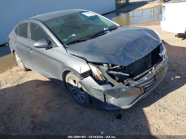 2019 5NPD84LF1KH423631 main image